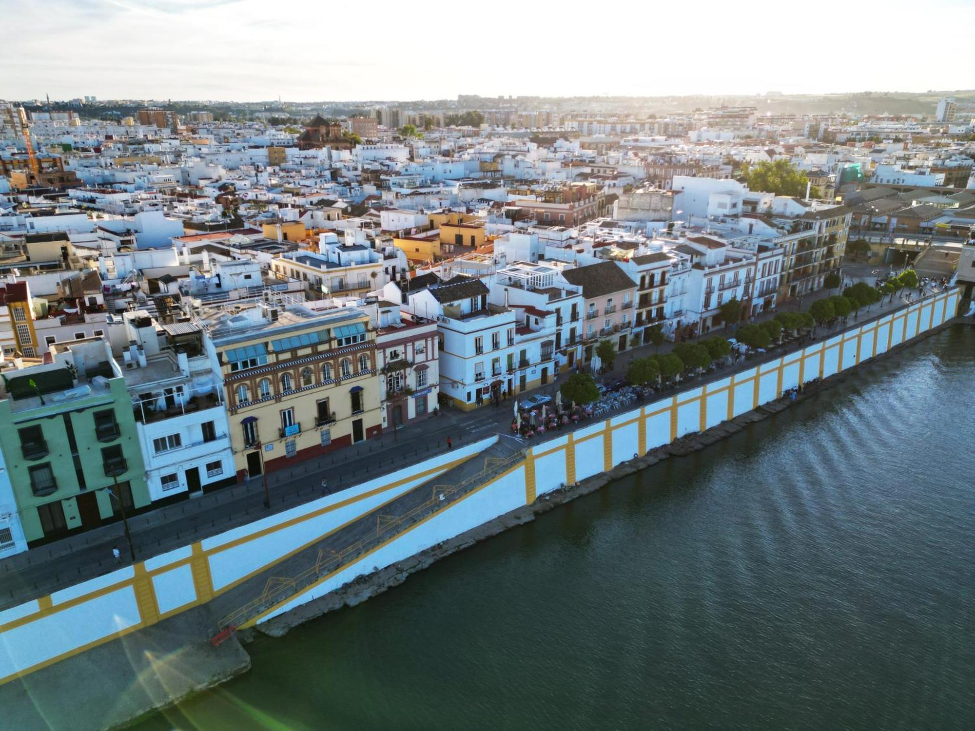 Апартаменты Wonderful Duplex In Calle Betis Севилья Экстерьер фото